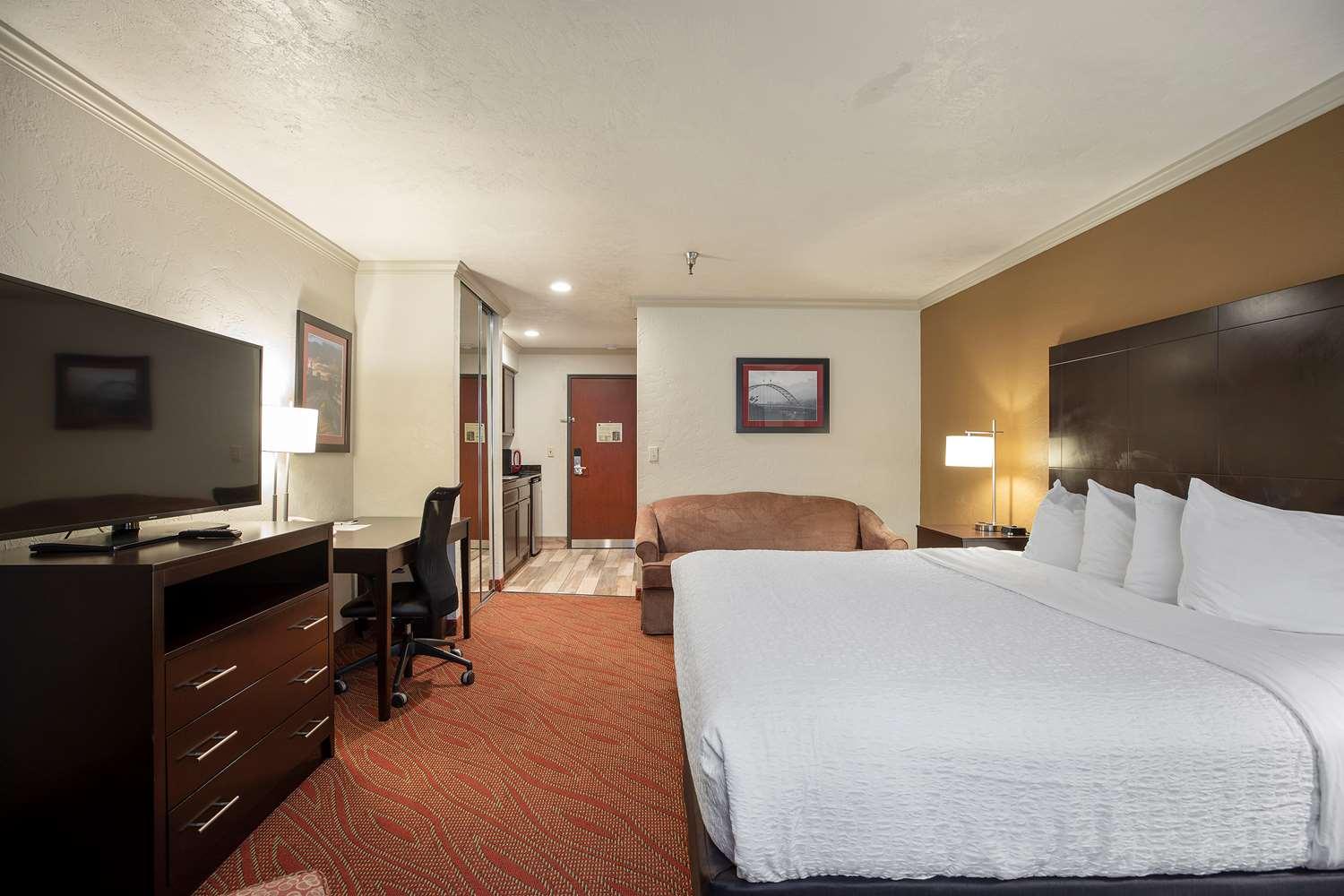 Best Western Plus Parkway Inn Wilsonville Ngoại thất bức ảnh