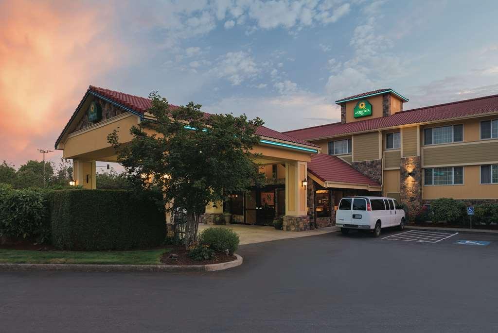 Best Western Plus Parkway Inn Wilsonville Ngoại thất bức ảnh
