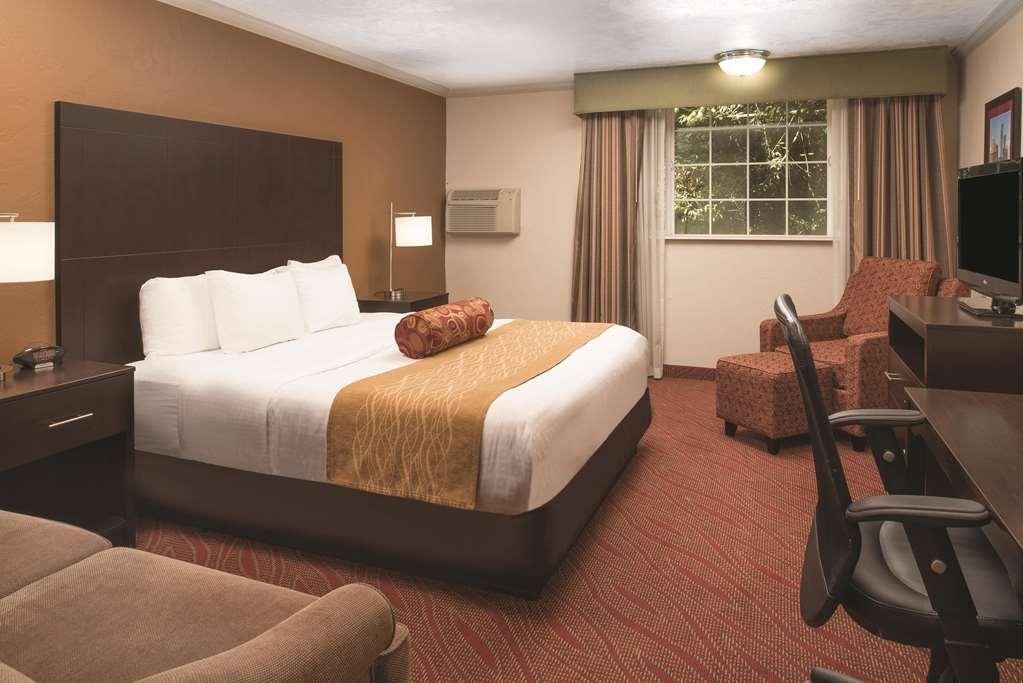Best Western Plus Parkway Inn Wilsonville Ngoại thất bức ảnh