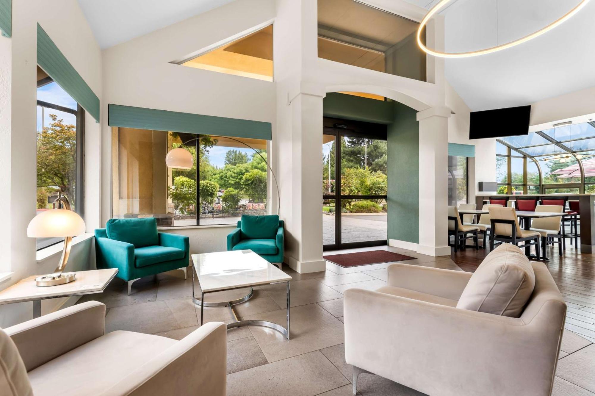Best Western Plus Parkway Inn Wilsonville Ngoại thất bức ảnh