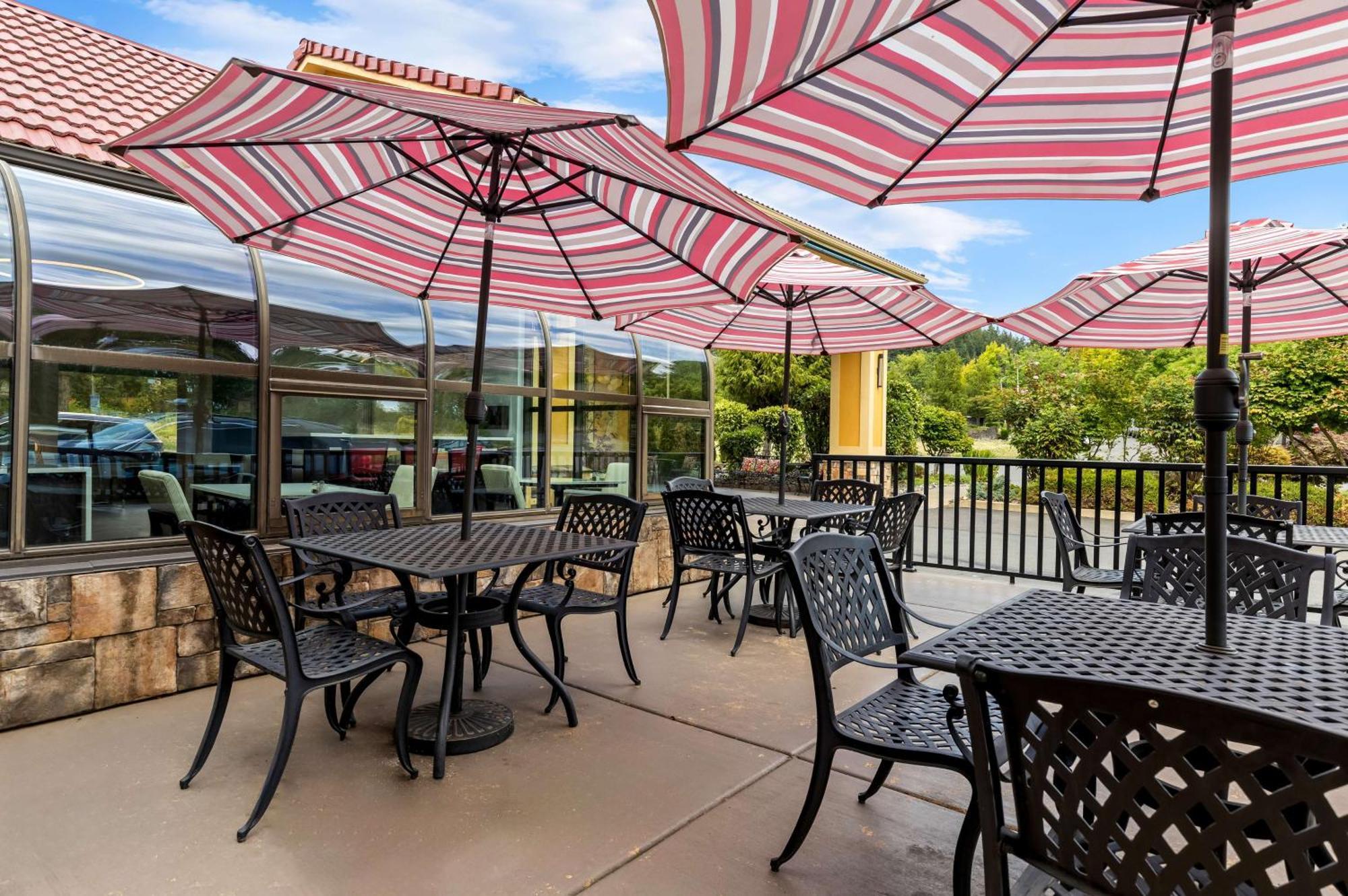 Best Western Plus Parkway Inn Wilsonville Ngoại thất bức ảnh