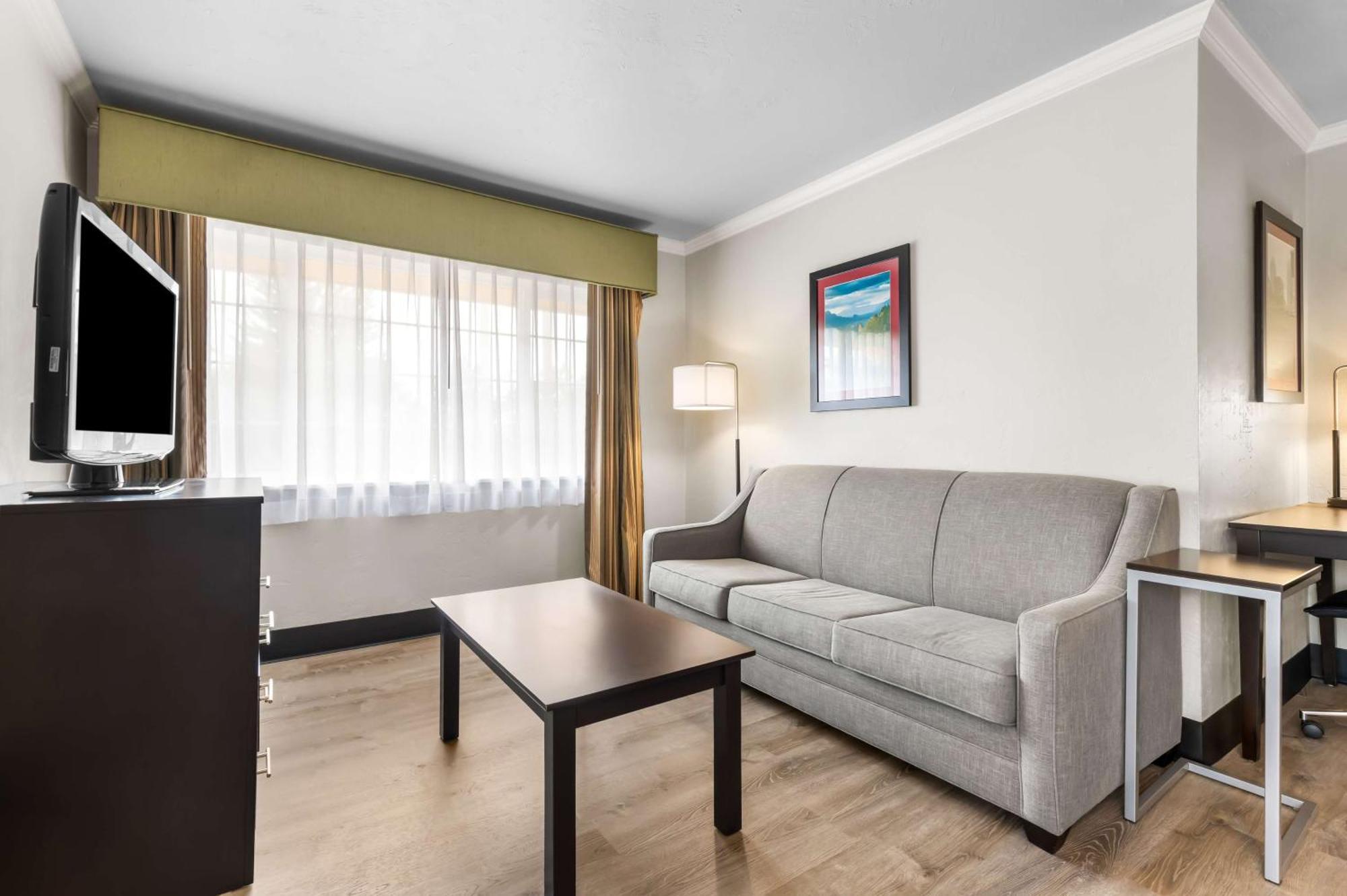 Best Western Plus Parkway Inn Wilsonville Ngoại thất bức ảnh