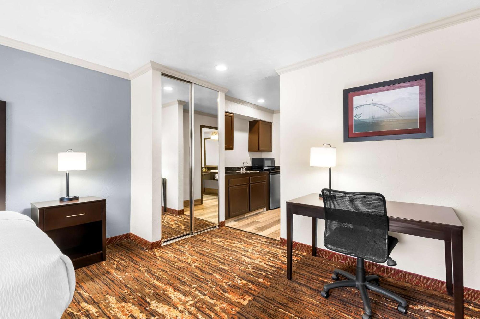 Best Western Plus Parkway Inn Wilsonville Ngoại thất bức ảnh