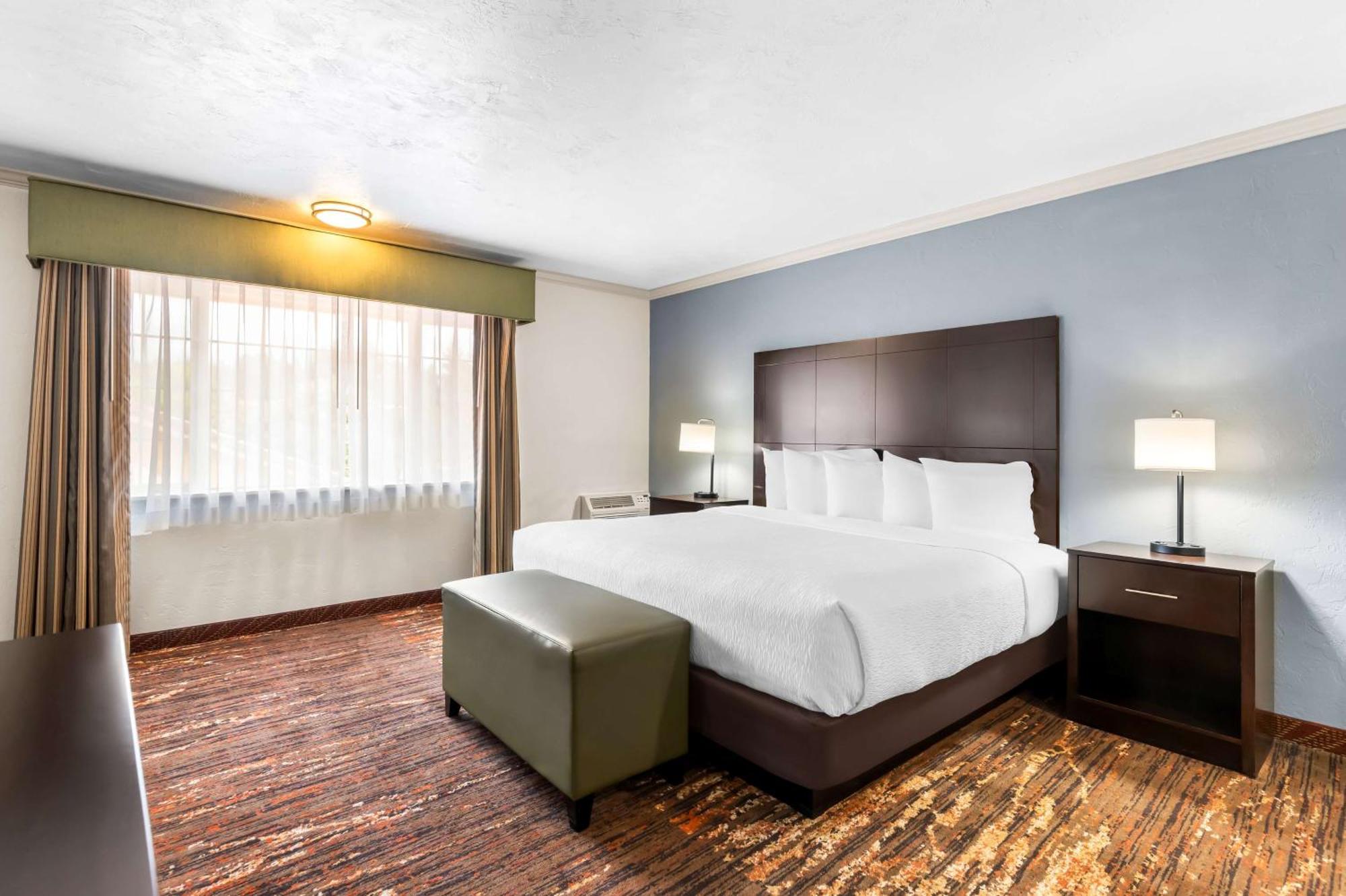 Best Western Plus Parkway Inn Wilsonville Ngoại thất bức ảnh