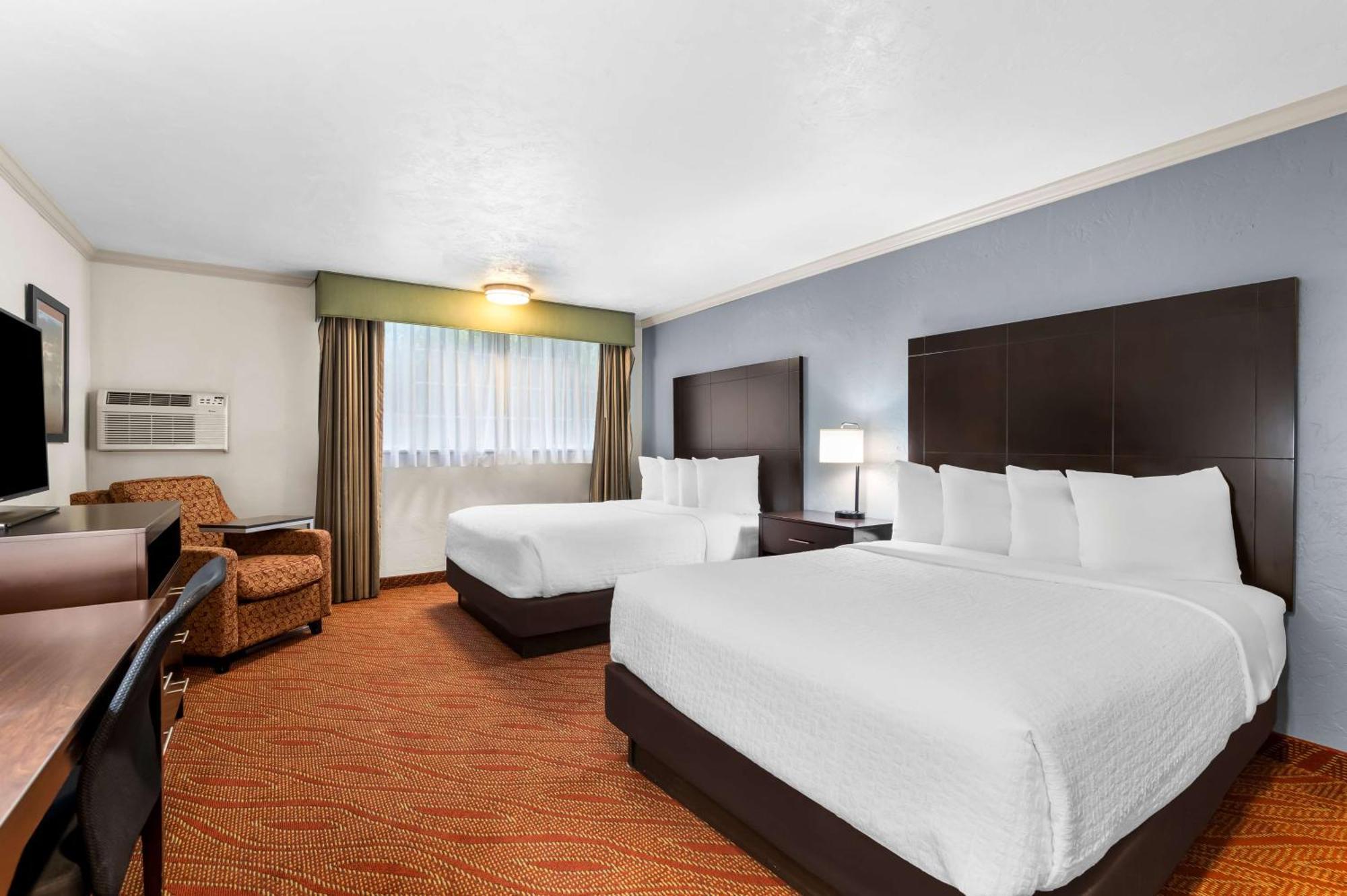 Best Western Plus Parkway Inn Wilsonville Ngoại thất bức ảnh